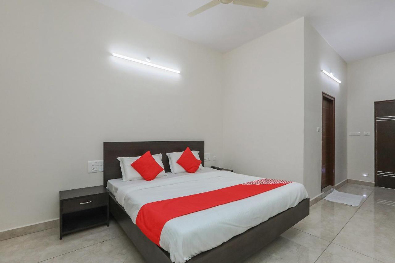 Отель Oyo 22211 Shree Ankanatheshwara Residency Nanjangud Экстерьер фото
